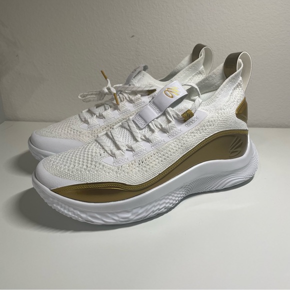 NEW UNDER ARMOUR Curry Flow Gold Blooded GS Basketball Shoes